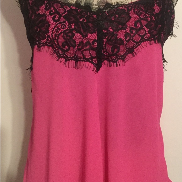 💗STUNNING FUCHSIA WITH BLACK LACE TRIM TOP - Picture 5 of 7